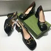 النساء منتصف كعب مضخة 75 مللي متر Slingback مصمم فستان أحذية مربع اصبع القدم جلد طبيعي الكعوب العالية مع سلسلة معدنية الصنادل NO273