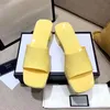 Designer Kvinnor Chunky Heel Gummi Tofflor Sommar Italien Mode Flat Slides Sandaler Högklackat Embossed Sandal Platform Slipper Flip Flops Luxurys Designers Skor