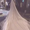 Brudslöjor Bling 3m / 5m Long Cathedral Wedding Veil One Layer Vit Champagne med Comb Party Luxury