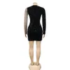 Femmes Sexy Party Mini Robes Hot Diamond Voir à travers la maille à manches longues Velvet Bodycon V Neck Club Dress