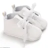 Baby Girls Boys Cross Dop Chopening Elastic Closure Skor Premium Soft Sole Spädbarn Prewalker Toddler Sneaker 211022