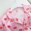 Moda verano pijamas mujeres conjunto 2 piezas pijamas cortos para niñas labios rosados impresión ropa de dormir salón desgaste satinado seda pjs ropa de hogar 210713