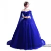 Gelbe Applikationen Blumen Bateau-Ballkleid Quinceanera-Kleider Tüll Sweet 16 Debütantin-Abschlussball-Partykleid nach Maß 44