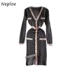 NAPOE Bayanlar Mizaç V Yaka Elbise Kadın Kuş Kafes Ekose Baskı Örme Robe 2021 Sonbahar Kış Yeni Orta Boy Vestido Y0823