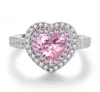 anillos de compromiso de corazón rosa