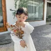 2020 printemps nouvelle dentelle creuse bébé filles robes de princesse Style coréen tout-petits enfants Cotumes 100% coton blanc enfants robe Q0716