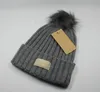 hattar hela kvinnliga söta vinter stickade hattbollpärlor handkrok varma akryl damer högt nr box288i
