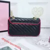 Lüks Tasarımcı Crossbody Tote Omuz Çantaları Kadınlar Için Lüks Tasarımcılar Çanta Marmont Çanta Sürgülü Zincir Kayışı Antika Donanım İpek Astar Toptan Çanta