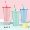 Цветовые чашки с соломенным комплектом, круглосуточные чашки холодной воды, летние кофе, кофе вечеринки для взрослых, пластик