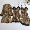 Sexy Leopard Pyjama Satin Seide Spitze Roben Nachthemd Leibchen Shorts 4pc Anzug Set Bademantel Unterwäsche Nachtwäsche Hause Tragen Y200429