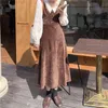 Mujeres francés retro con cuello en v vestido bordado terciopelo patchwork encaje largo suave elegante elegante moda femenina ropa 210525