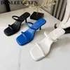 Pantoufles Mode Pantoufles À Talons Hauts Femmes Glisser Sur Des Diapositives Bande Étroite Tongs Chaussures D'été Marque Sandales Bleu Femme Sandalias De Mujer 220307