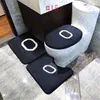Marka Banyo Paspasları 3 Adet Set Trendy Baskılı Tuvalet Örtüsü Paspas Ev Banyo Flanel Halı Kaymaz