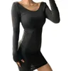 WOMENGAGA Sexy Slash Neck Shoulder Langärmeliges, hüftbedecktes, schmales Kleid für Frauen Elastizität RN34 210603