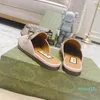 designer femmes sandales mode cuir classique pantoufles métal Baotou lettre cordonnier plat sandales gland plage
