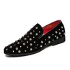 Scarpe casual da uomo Moda Slip-On Business Banchetto Oxfords Sexy Rivet Flats Abito formale Scarpe da sposa