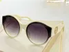 Luxury-4447 Kvinnor och män Fashion Solglasögon Charmigt Spectacle Frame Enkelt populärt UV-skydd Outdoor Enkel matchande högkvalitativ låda