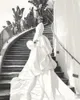 Vestidos de novia de vaina blanca de la década de 1950 con falda desmontable Tren de la catedral Manga larga Escote en V profundo Vestidos de novia de capilla simple retro