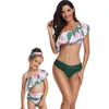Tropisk baby badkläder mamma och dotter lämnar ruffles av axel baddräkt bikini set barn familj badande kläder semester 210529