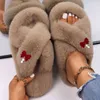 Kvinnor Sandaler Kvinna Furry Slippers Faux Fur Slides Girls Sweet Bowknot Decor House Slippers Ladies Fluffy Flip Flops Brand Shoes Y220307