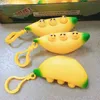 Schattige bananen speelgoed sleutelhanger knijpen muziek knijpen vent ball kinderen hele persoon erwten