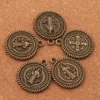 Medalha de São Bento Charms of Nearsy Patron contra Mal Maldle Charm Beads Antique Silver / Gold / Bronze Colgante Católico Pingentes L1791 36x31mm 12 pçs / lote