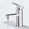 Modern Chrome Bathroom Basin Kran Singelhandtag Sink Mixer Tappdäck monterad ny och varm försäljning