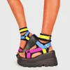 Märke 2021 Kvinnlig blandad färgplattform Sandaler Öppen tå kvinnors sandaler sommar höga kilar lyxiga tjocka botten kvinnors skor