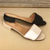 New Women Black Leather Strap Slides Sandálias Designer Letras Flats Flip Flip Flops Verão Sexy Sandal com Caixa No 271