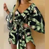 Casual Dresses 2021 Sommar Snygg Hawaii Beach Asymmetrisk Hem Mini Klänning Tropisk Utskrift Sexig Tie Front V Neck Kvinnor Beachwear