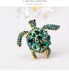 Broches en strass vert pour femmes et hommes, tortue de mer, fête animale, broches décontractées, cadeaux