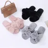 2021 Vinter Ny Inomhus Bow-Knot Kvinnor Fur Slippers Grå Rosa Solid Faux Fur Warm Plush Shoes Hem Ladies Fluffy Tofflor Y1120