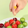 Einweggeschirr 100 Stück 12 cm Holzzahnstocher Bunte Cocktailspieße Picks Obstsnack Bambusgabel für Hochzeitsfeier Home Suppli