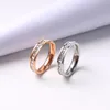 Hochwertige Titan-Stahl-Band-Ringe für Männer und Frauen Valentinstag-Mode-Diamant-Schmuckgröße 5-10