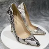 Повседневный дизайнер Sexy Lady Fashion Женская обувь Мультицветная змея Python Кожаная Печатная Напечатанная Поочередная Ной Стэтто-Стриппера Высокие каблуки Запатос Муджер PROM Вечерние насосы 12 см