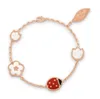 2021 Europe Luxury Top Quality Berömda Märke 925 Silver Smycken Rose Gold Färg Natural Gemstone Lucky Ladybug Spring Armband