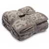 Classique tricoté léopard couvertures Jacquard peluche laine couverture Portable doux canapé-lit couverture châle couette feuille Multi fonction cadeau