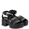 Kobiety Sandały Laureata Platformy Sandały Glazed Cielaty Skórzane Patent Płótno Designer Paznokcie Kobiety Buty Grube Dolny Party Sandal Z Pudełkiem