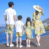 EST Summer Mode Famille Correspondant Tenues Mère et Fille Robes imprimées Père Fils Coton Tops Shorts Couples Porter 210724