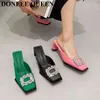 Tofflor Rhinestone Square Buckle Tofflor Kvinnor Högklacken Mule Sko Märke Sandal Crystal Fairy Rosa Grön Slide Diamond Zapatillas Mujer 220307