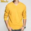 2018 V Neck Mens Sweater Pullovers Basic Pattern Cotton knitted Christmas Sweater Jumpers Male Knitwear Red Black White Yellow Y0907