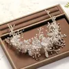 Canna per la testa di matrimonio Argento Crystal Tiara Accessori per capelli con peli di fiore fatti a mano sposa a mano 210707