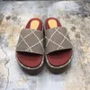 2021 Fashion Women Original Slide Sandal Designer Platform Slipper Real Leather Canvas Strawberry Beige Booties Beach Slipper Outdoor Shoes