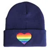 Homosexuell regnbåge kärlek hjärta broderi stickade hattar beani hattar män kvinnor vinter varm svart knit cap skulli julklapp