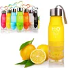 Neue 22oz Kunststoff-Zitronen-Wasserflasche H20-Kunststoff-Frucht-Infusionsflasche Infuser-Getränk Outdoor-Sport-Saft-Zitrone Tragbare Fahrradreise EWD7427