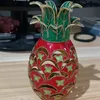 Kinesisk Cloisonne Filigree Pineapple Små Ornaments Koppar Emalj Office Desk Tillbehör Heminredning Hantverk Table Dekoration Present