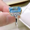 Ovas 100% 925 Sterling Silver Sparkling 10 * 14mm Aquamarine 5a Zircon Anéis para Mulheres Partido Alto Carbono Diamante Fine Jóias 211217