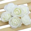 Guirnaldas de flores decorativas 500 piezas 3 cm mini cabezas de flores artificiales de espuma de PE rosa para la decoración del hogar de la boda bola falsa hecha a mano C276W