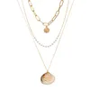 Collana perla Gold Shell Accessori Accessori Semplice Pendente in metallo multistrato I gioielli del designer femminile possono essere utilizzati come le donne della vite dell'amore