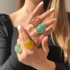 Trendy Şeffaf Sequins Reçine Büyük Yuvarlak Yüzükler Kadınlar Için Renkli Geometrik Tıknaz Akrilik Knuckle Yüzük Kadın Takı Seti